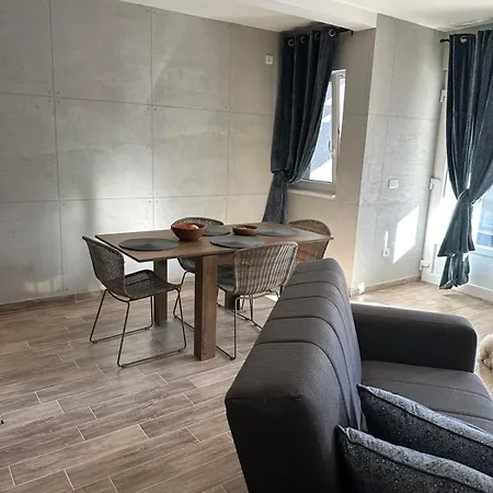 Aja Family Lux Divcibare